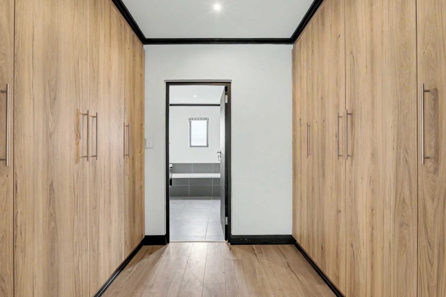 3 Bedroom Property for Sale in Sandown Gauteng