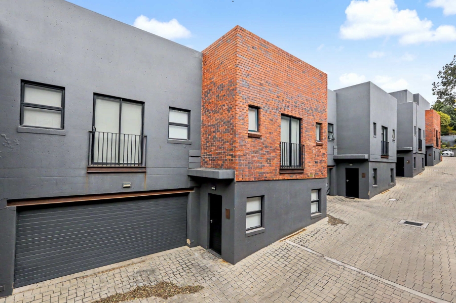 3 Bedroom Property for Sale in Sandown Gauteng