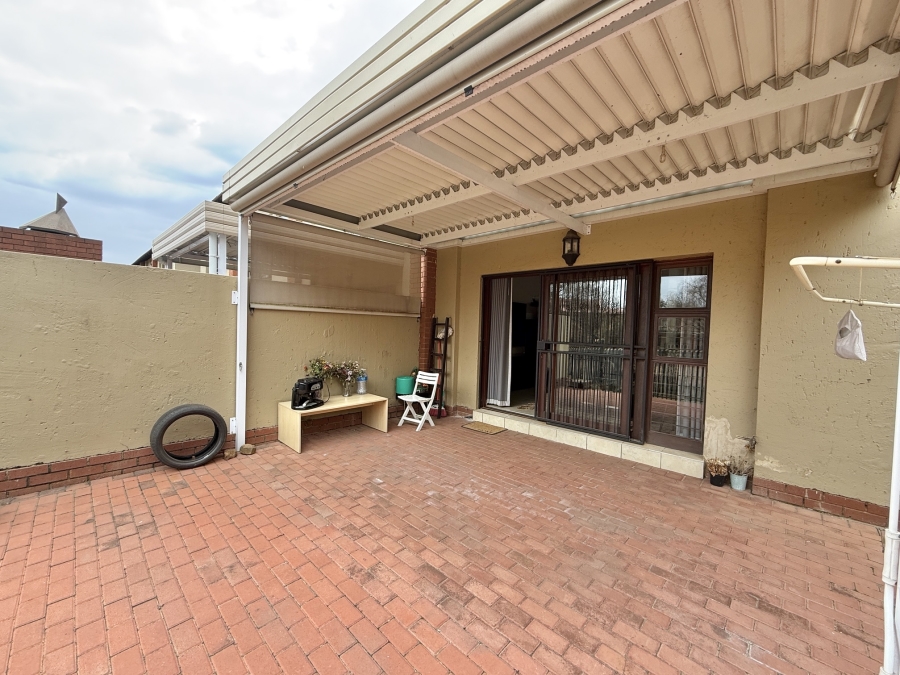 3 Bedroom Property for Sale in Pretorius Park Gauteng