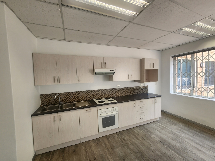 To Let Commercial Property for Rent in Wierda Valley Gauteng