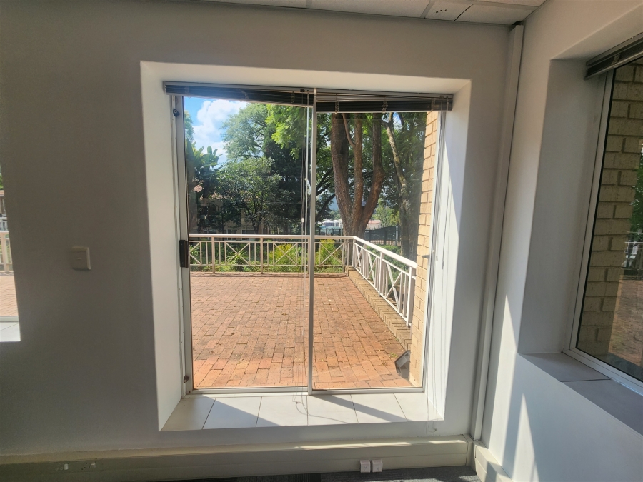 To Let Commercial Property for Rent in Wierda Valley Gauteng
