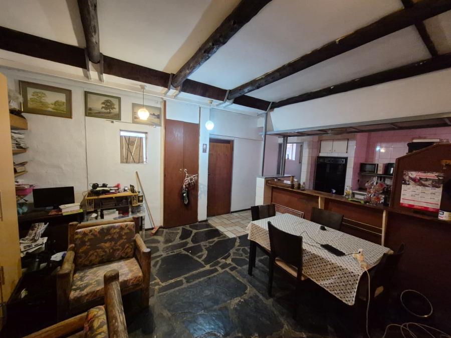 To Let 2 Bedroom Property for Rent in Gezina Gauteng