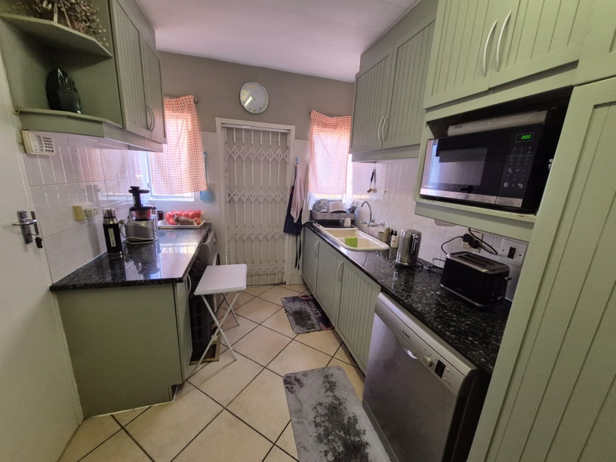 To Let 3 Bedroom Property for Rent in Faerie Glen Gauteng