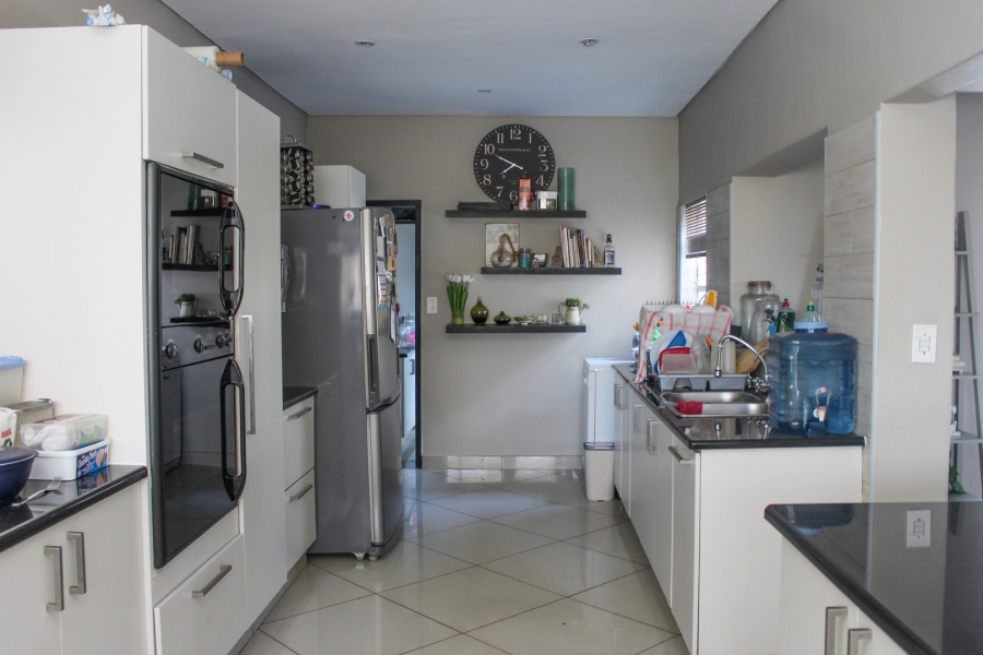9 Bedroom Property for Sale in Waterkloof Glen Gauteng