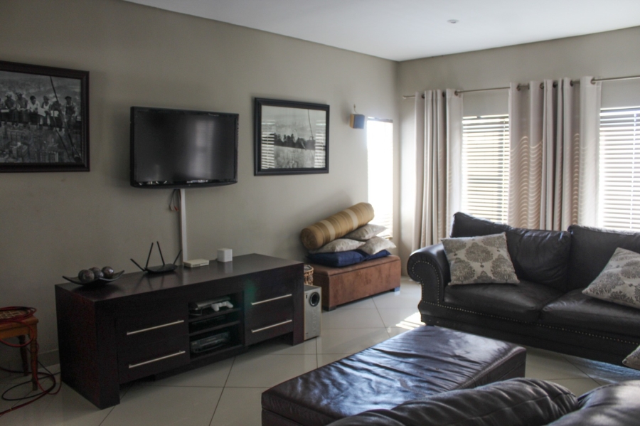9 Bedroom Property for Sale in Waterkloof Glen Gauteng