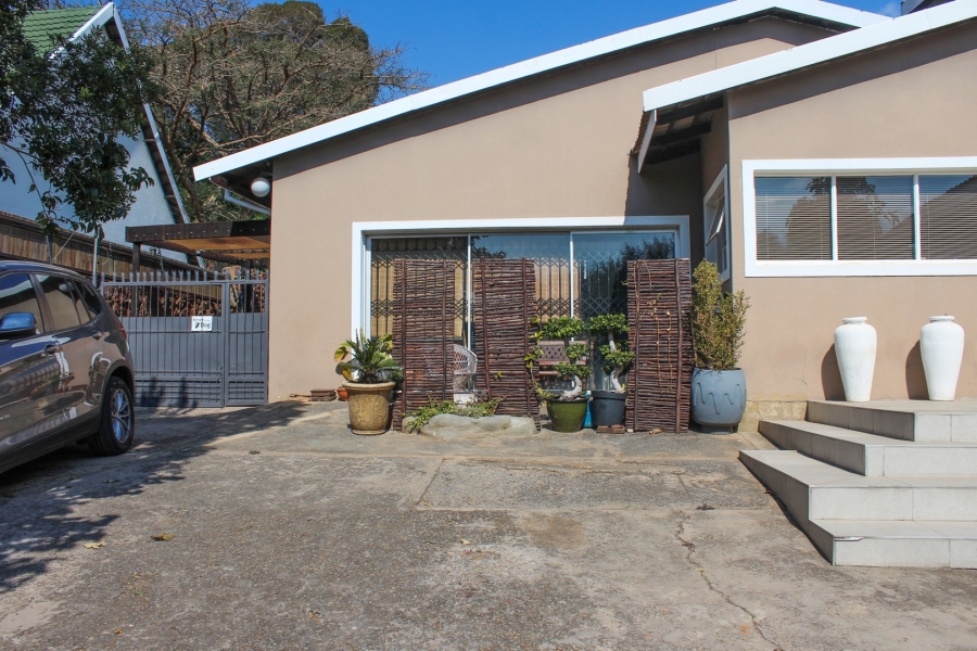 9 Bedroom Property for Sale in Waterkloof Glen Gauteng