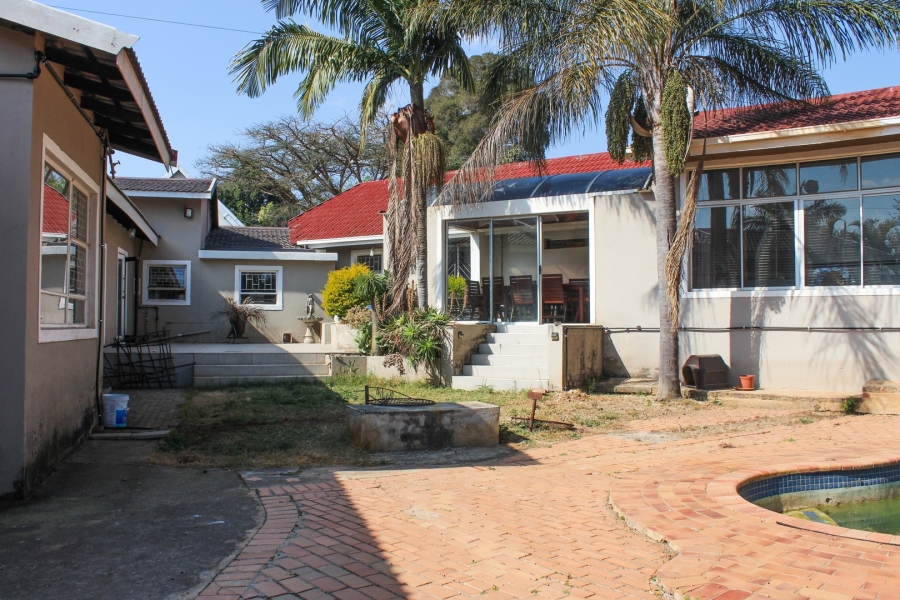 9 Bedroom Property for Sale in Waterkloof Glen Gauteng