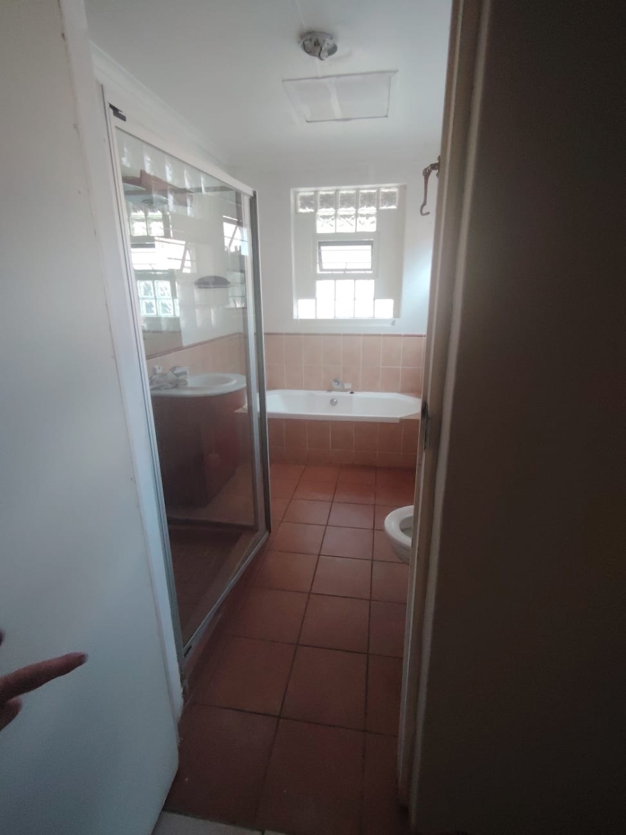9 Bedroom Property for Sale in Waterkloof Glen Gauteng