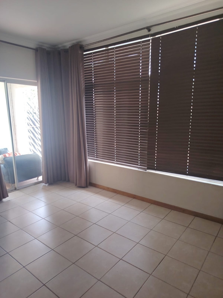 9 Bedroom Property for Sale in Waterkloof Glen Gauteng