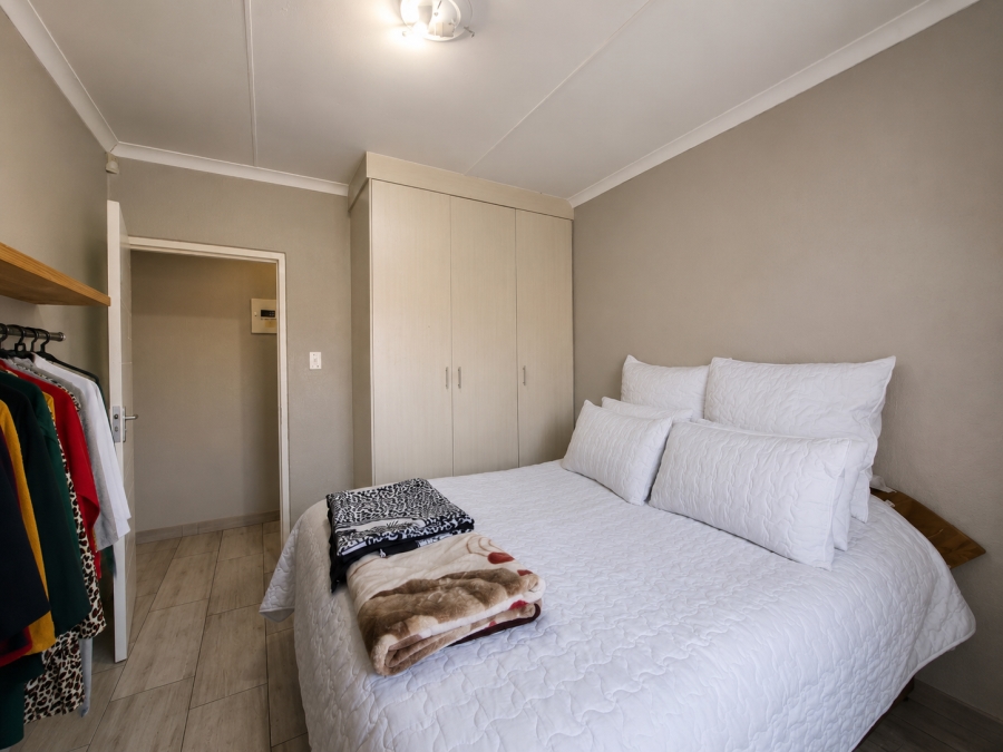 3 Bedroom Property for Sale in Die Hoewes Gauteng