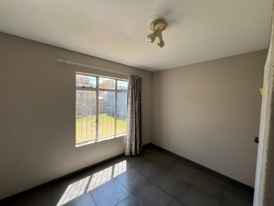 To Let 2 Bedroom Property for Rent in Meyersdal Gauteng