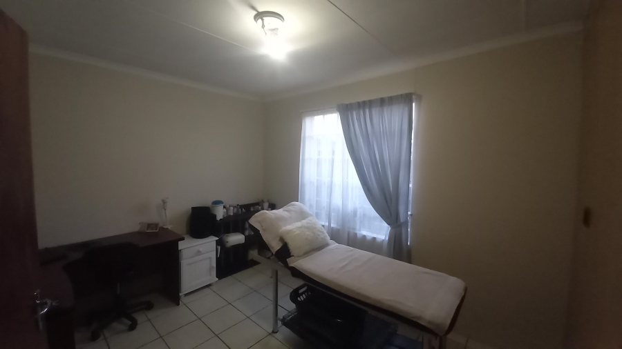 2 Bedroom Property for Sale in Alberton North Gauteng