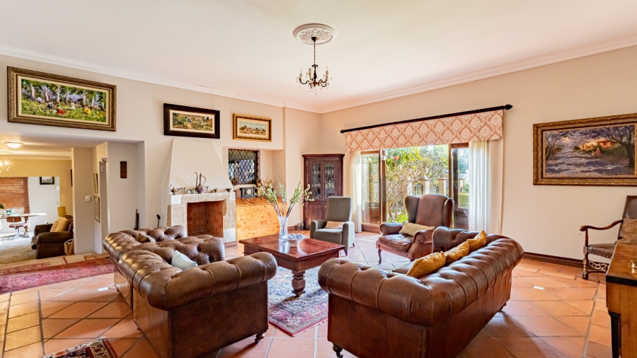 7 Bedroom Property for Sale in Waterkloof Ridge Gauteng