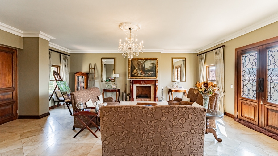 7 Bedroom Property for Sale in Waterkloof Ridge Gauteng
