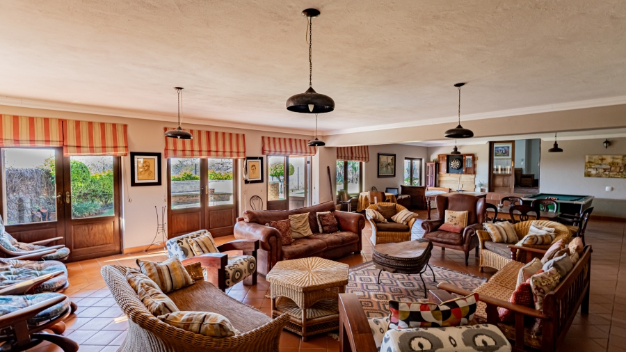 7 Bedroom Property for Sale in Waterkloof Ridge Gauteng