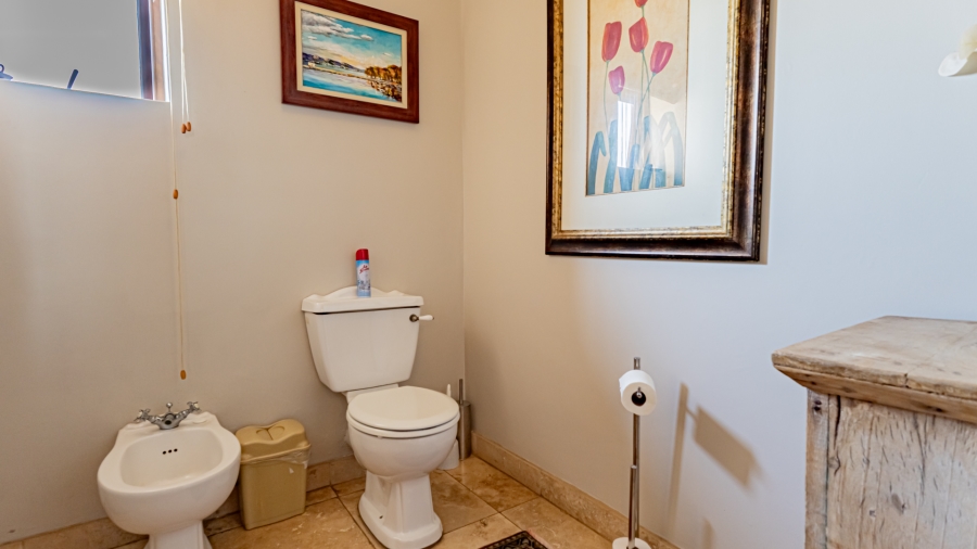 7 Bedroom Property for Sale in Waterkloof Ridge Gauteng