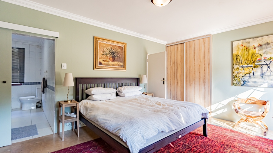 7 Bedroom Property for Sale in Waterkloof Ridge Gauteng
