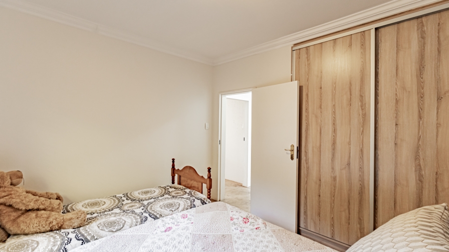 7 Bedroom Property for Sale in Waterkloof Ridge Gauteng