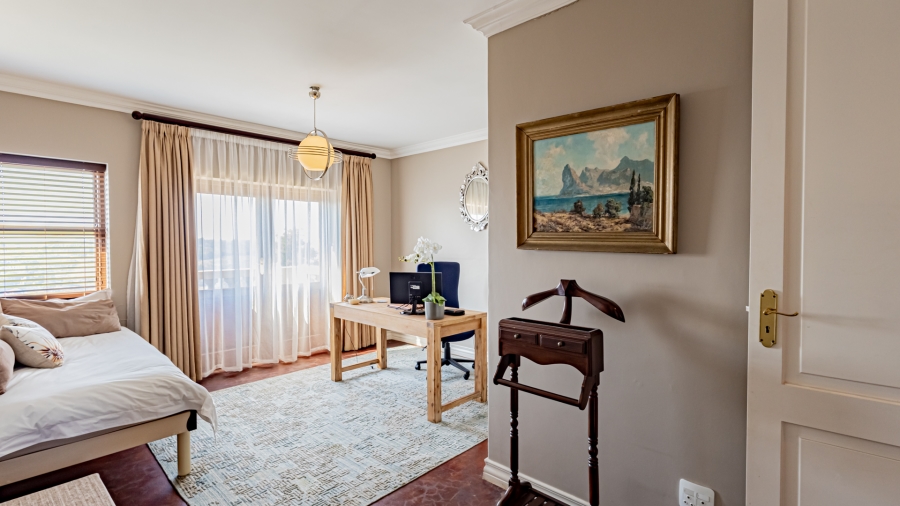 7 Bedroom Property for Sale in Waterkloof Ridge Gauteng