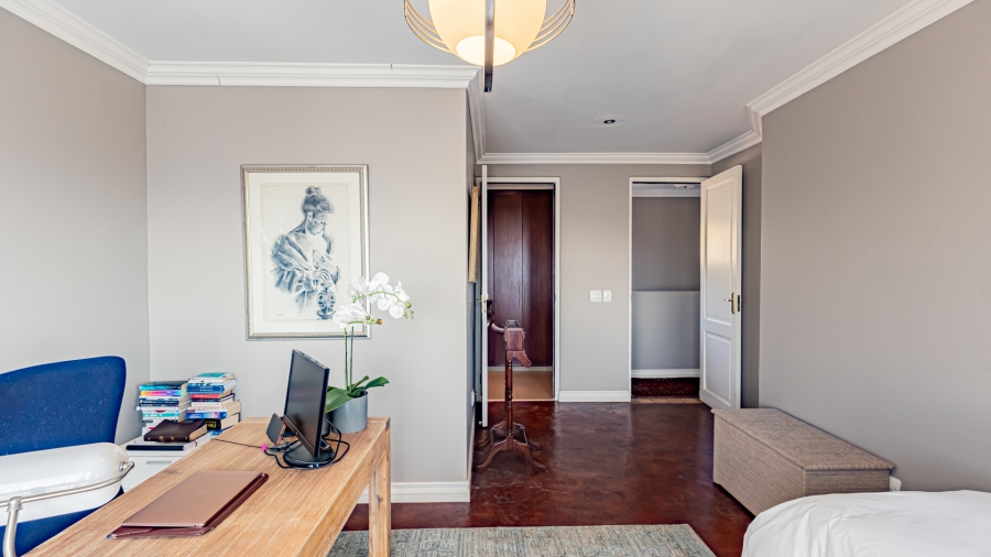 7 Bedroom Property for Sale in Waterkloof Ridge Gauteng
