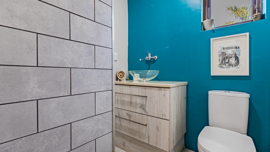 7 Bedroom Property for Sale in Waterkloof Ridge Gauteng