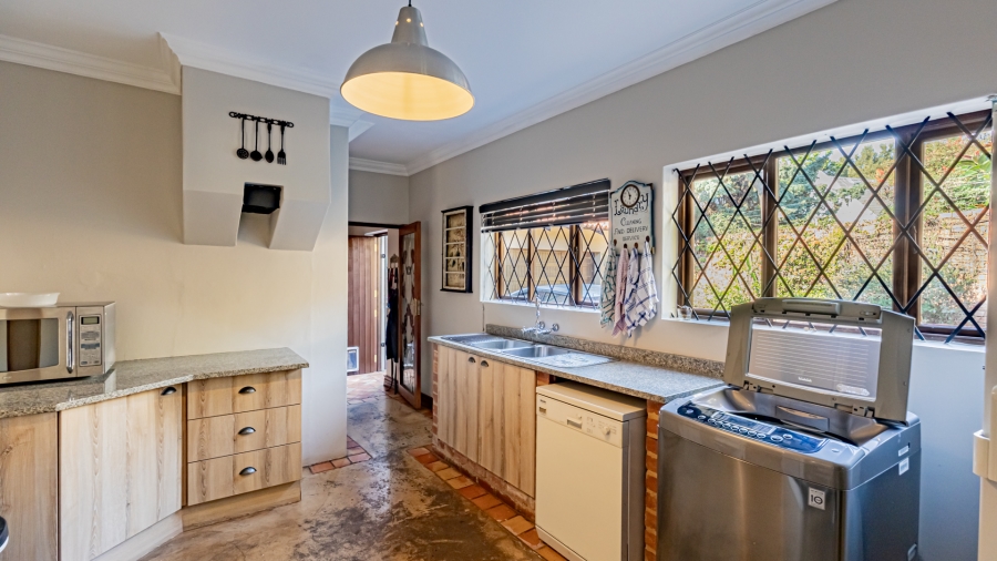 7 Bedroom Property for Sale in Waterkloof Ridge Gauteng