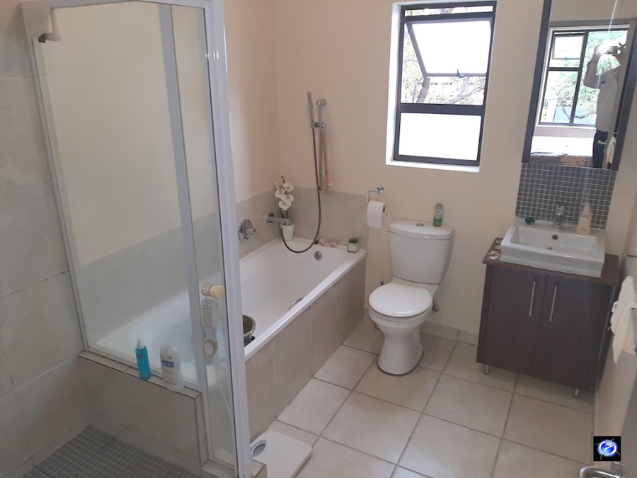 To Let 3 Bedroom Property for Rent in Douglasdale Gauteng