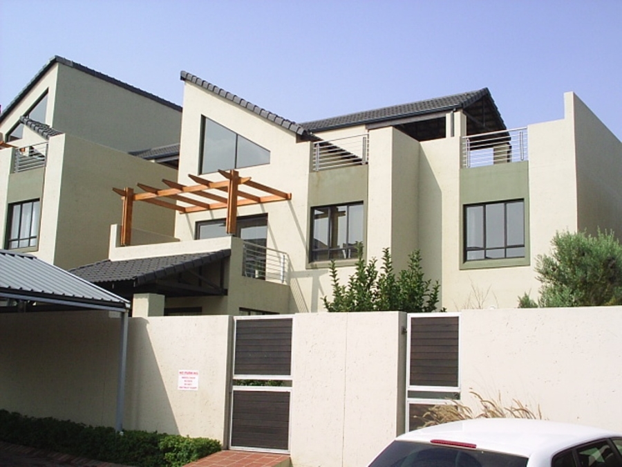 To Let 3 Bedroom Property for Rent in Douglasdale Gauteng