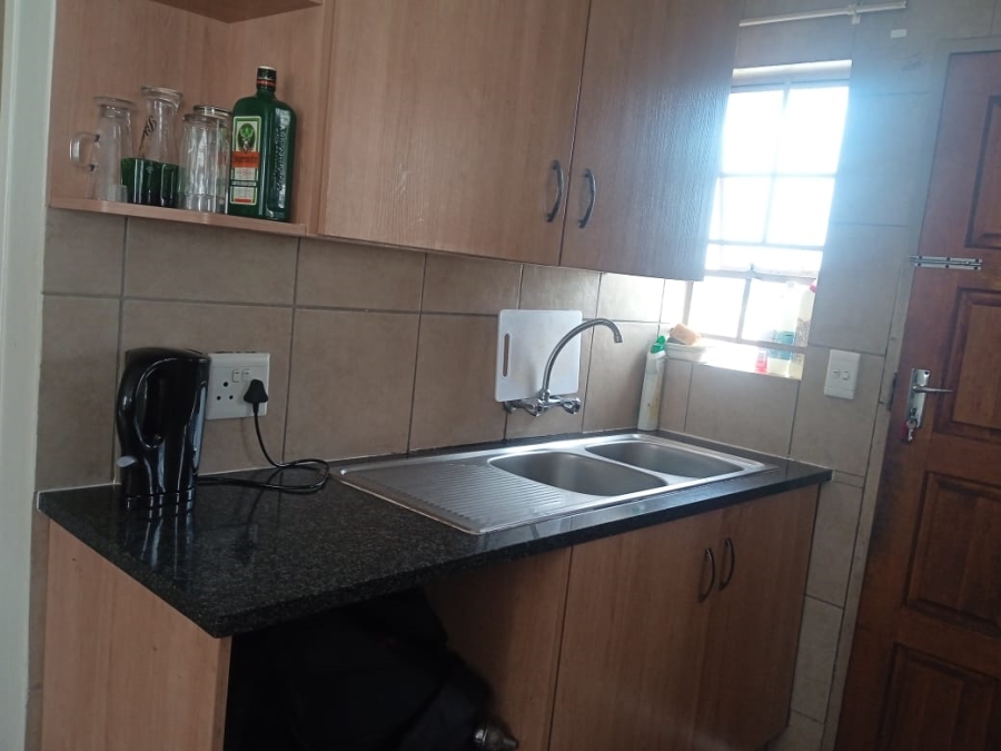 2 Bedroom Property for Sale in Thatch Hill Estate Gauteng