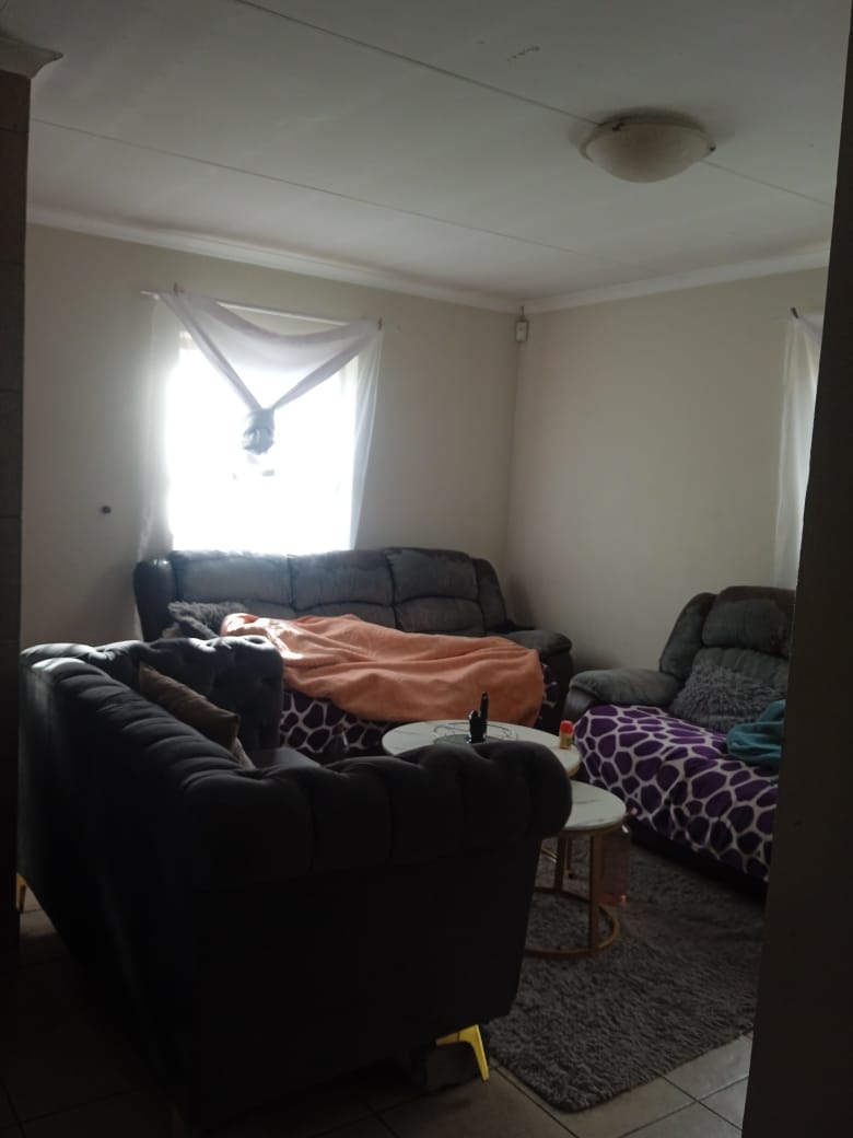 2 Bedroom Property for Sale in Thatch Hill Estate Gauteng