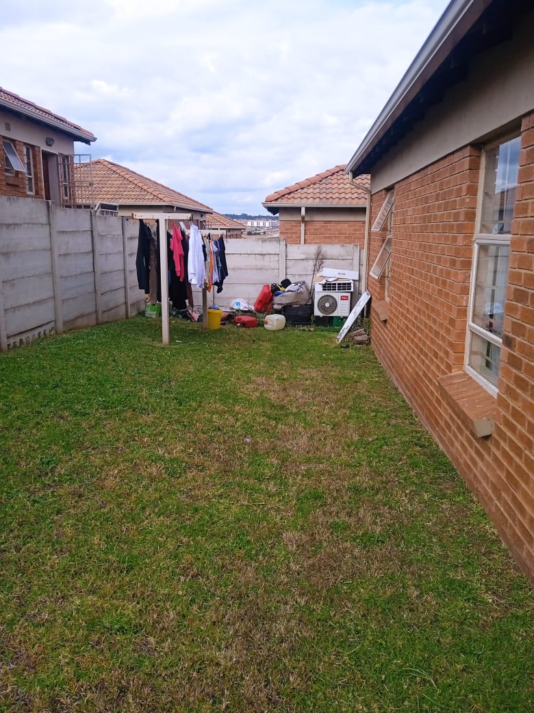 2 Bedroom Property for Sale in Thatch Hill Estate Gauteng