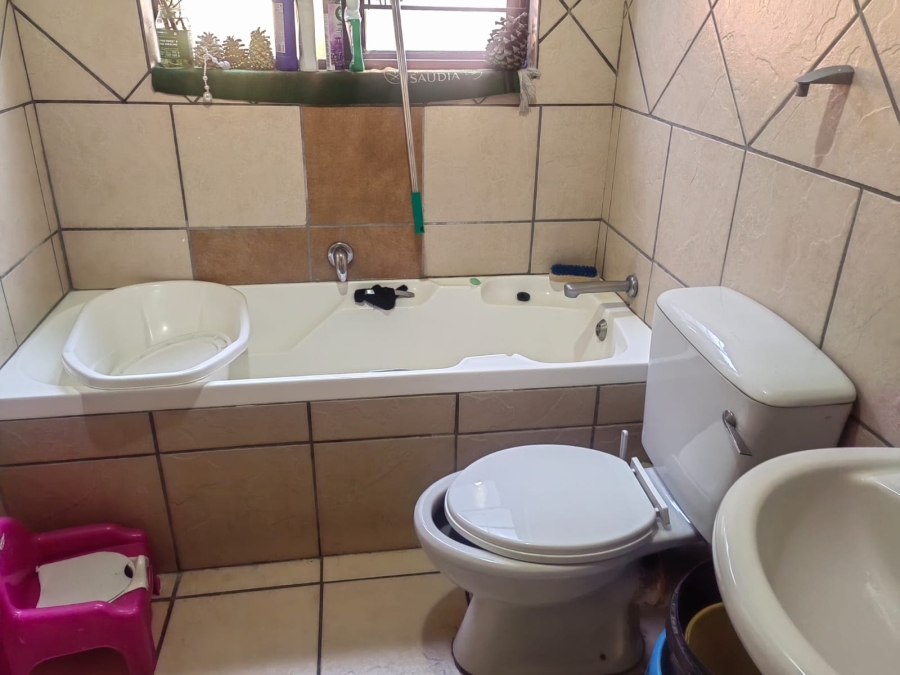 To Let 2 Bedroom Property for Rent in Sunninghill Gauteng
