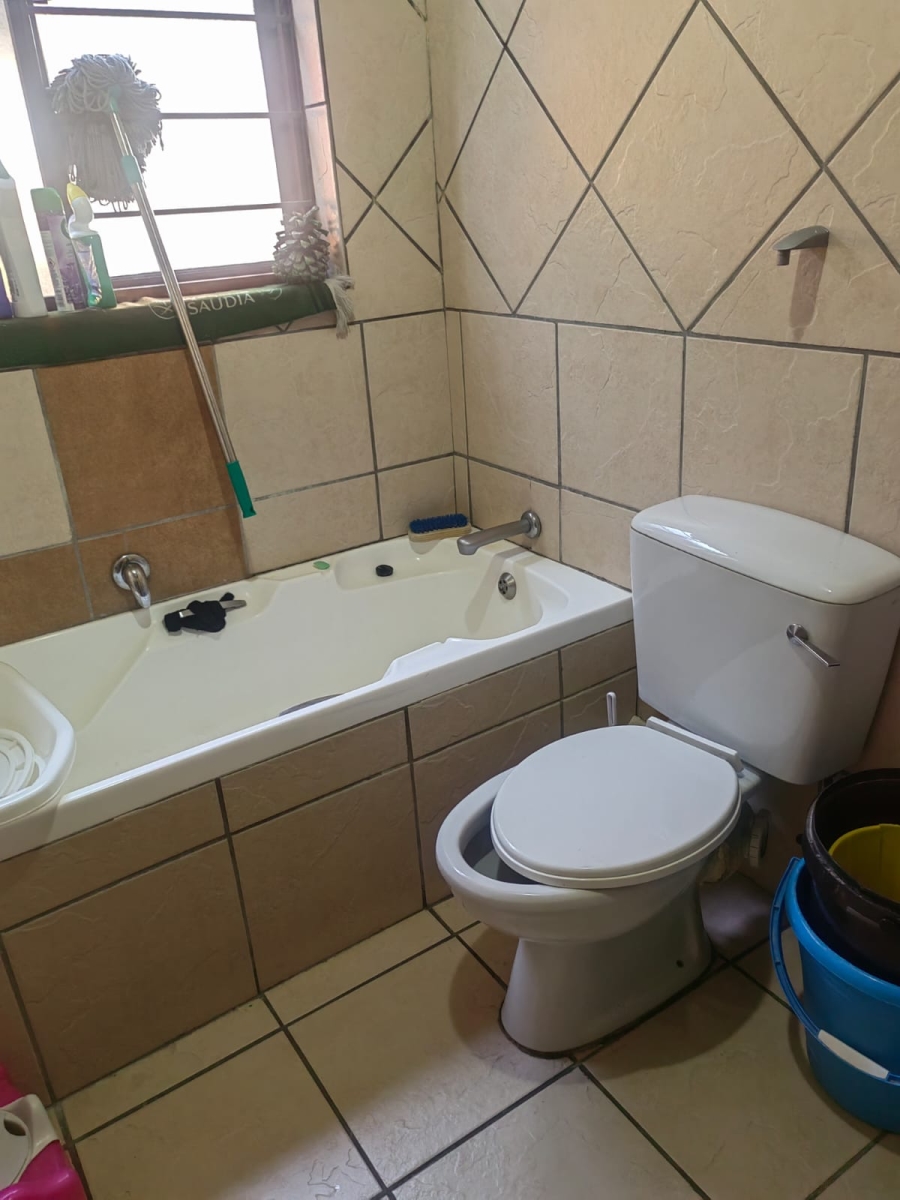 To Let 2 Bedroom Property for Rent in Sunninghill Gauteng