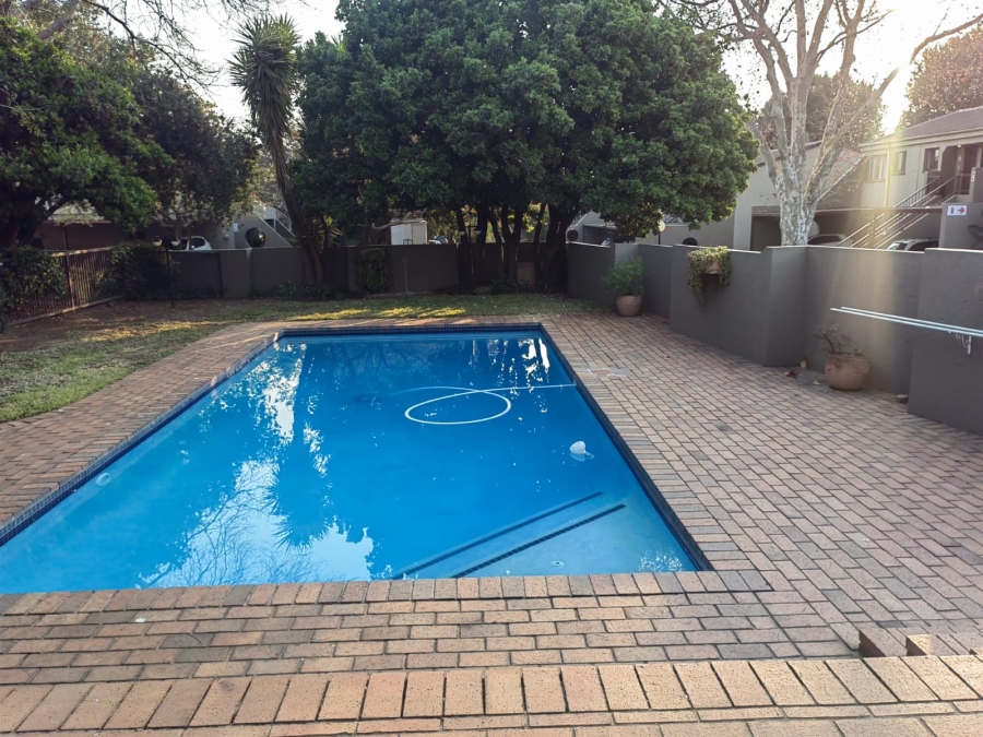 To Let 2 Bedroom Property for Rent in Sunninghill Gauteng