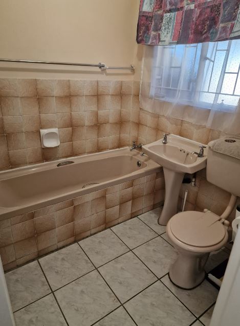3 Bedroom Property for Sale in Finsbury Gauteng