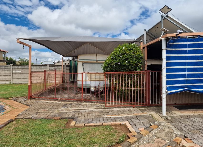 3 Bedroom Property for Sale in Finsbury Gauteng