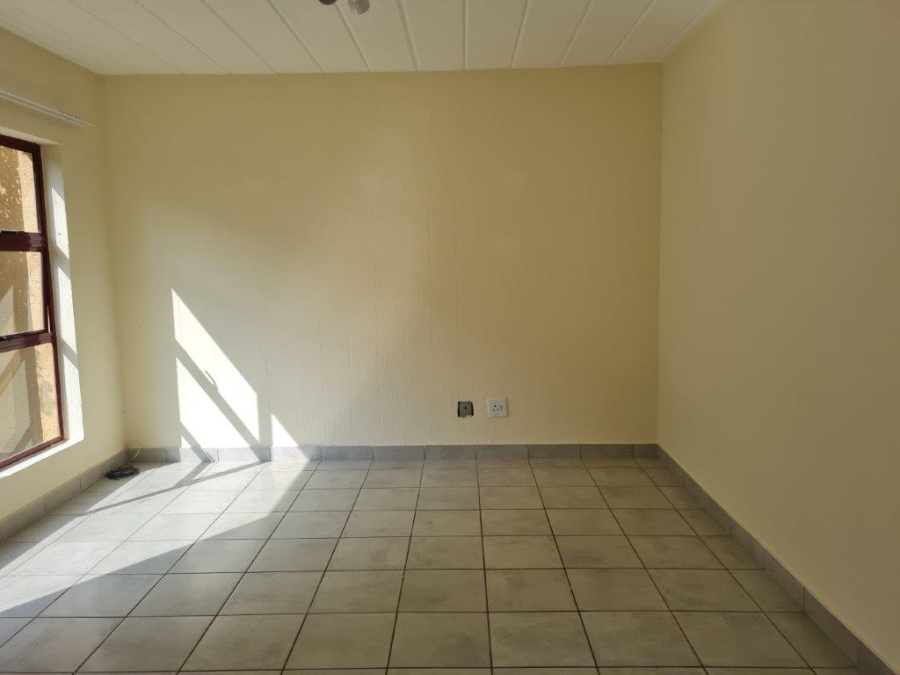 3 Bedroom Property for Sale in Roodekrans Gauteng
