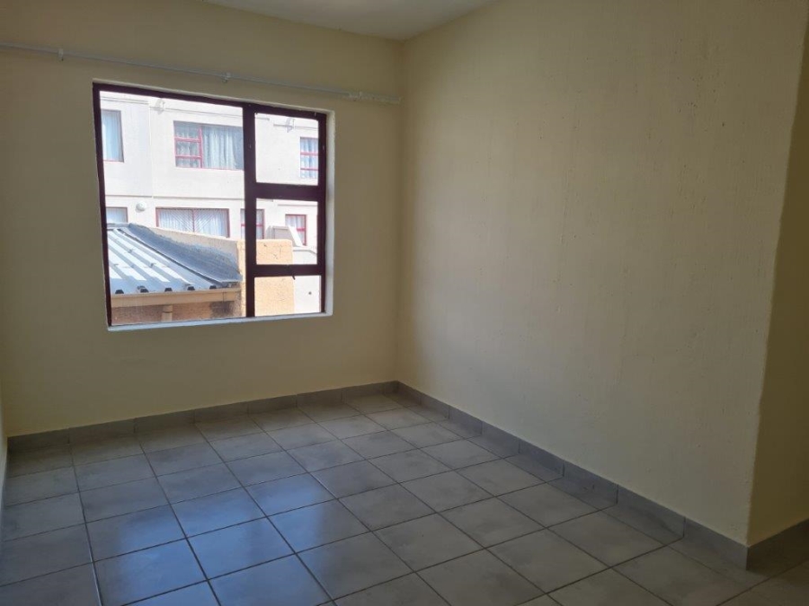 3 Bedroom Property for Sale in Roodekrans Gauteng