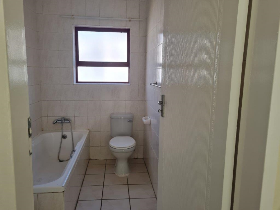 3 Bedroom Property for Sale in Roodekrans Gauteng