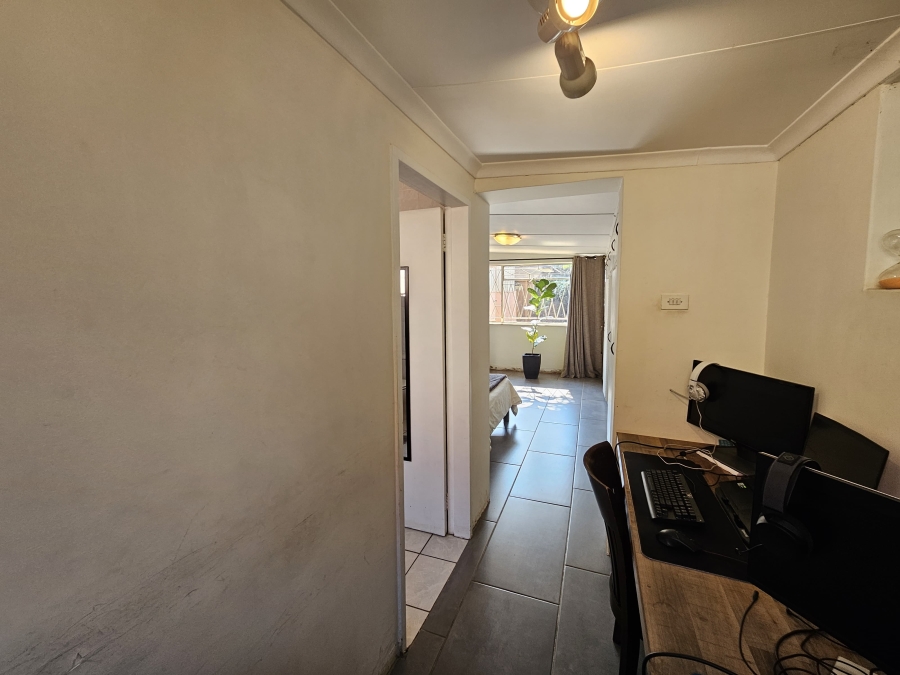 To Let 1 Bedroom Property for Rent in Hurlyvale Gauteng