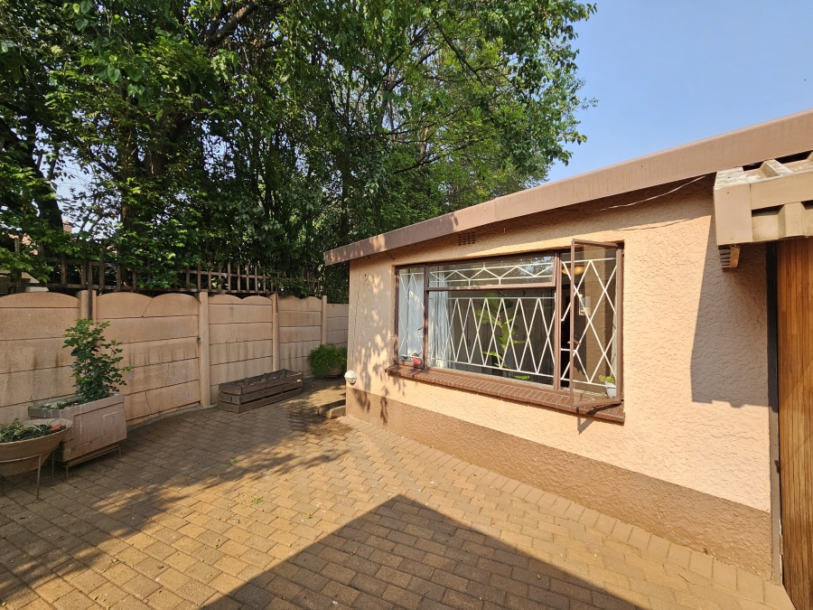 To Let 1 Bedroom Property for Rent in Hurlyvale Gauteng