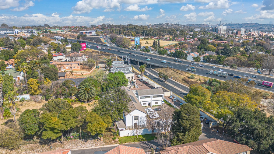 To Let Commercial Property for Rent in Bedfordview Gauteng
