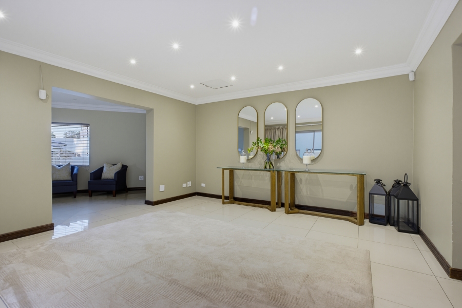 To Let 4 Bedroom Property for Rent in Bedfordview Gauteng