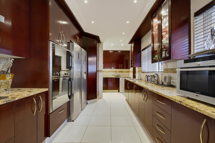 To Let 4 Bedroom Property for Rent in Bedfordview Gauteng