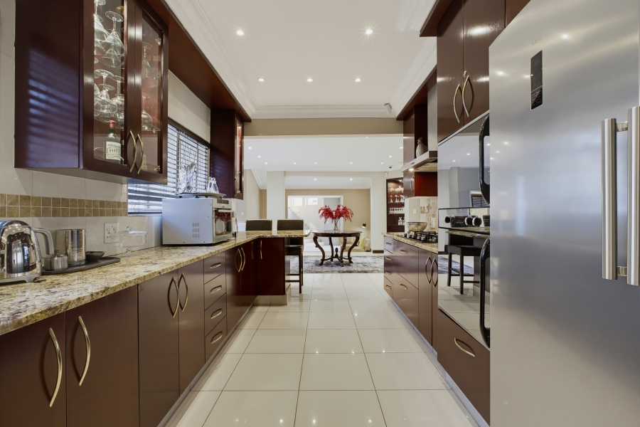 To Let 4 Bedroom Property for Rent in Bedfordview Gauteng