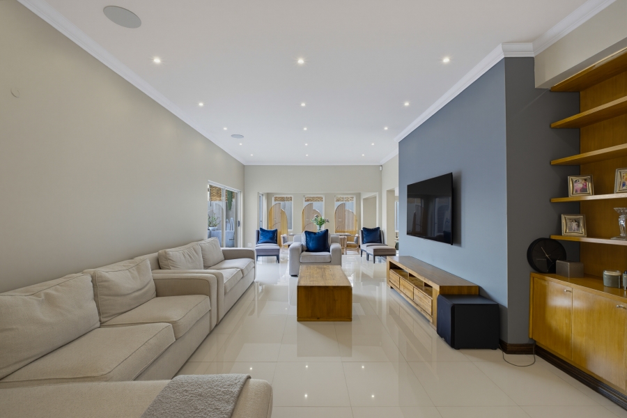 To Let 4 Bedroom Property for Rent in Bedfordview Gauteng