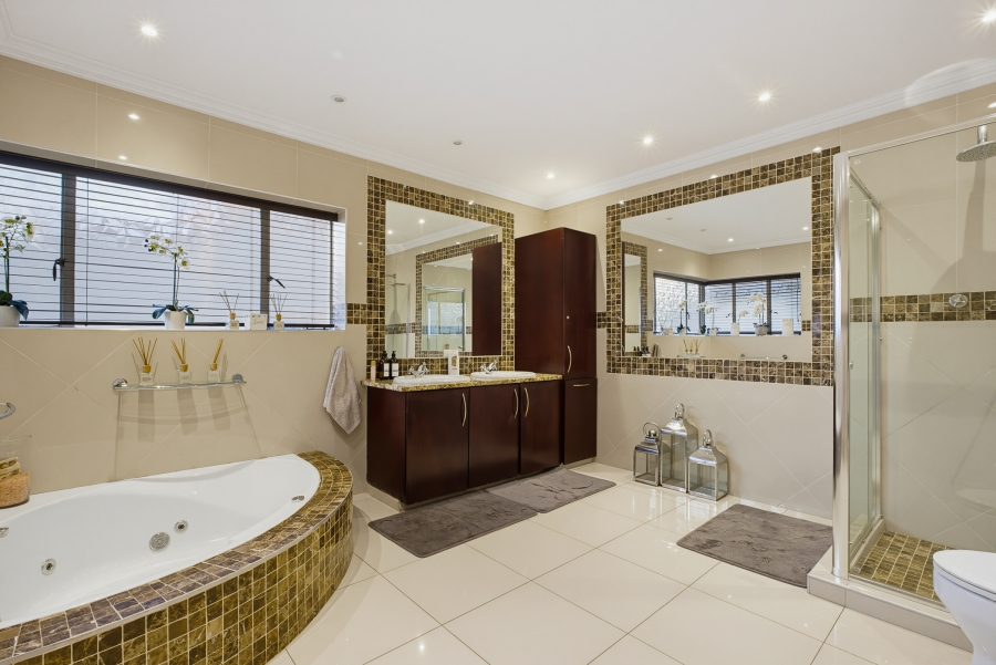 To Let 4 Bedroom Property for Rent in Bedfordview Gauteng
