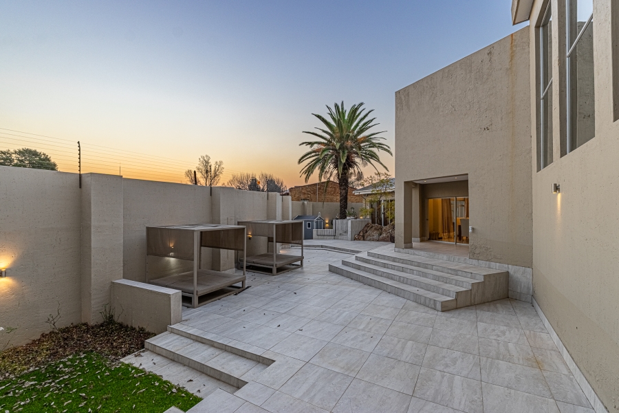 To Let 4 Bedroom Property for Rent in Bedfordview Gauteng