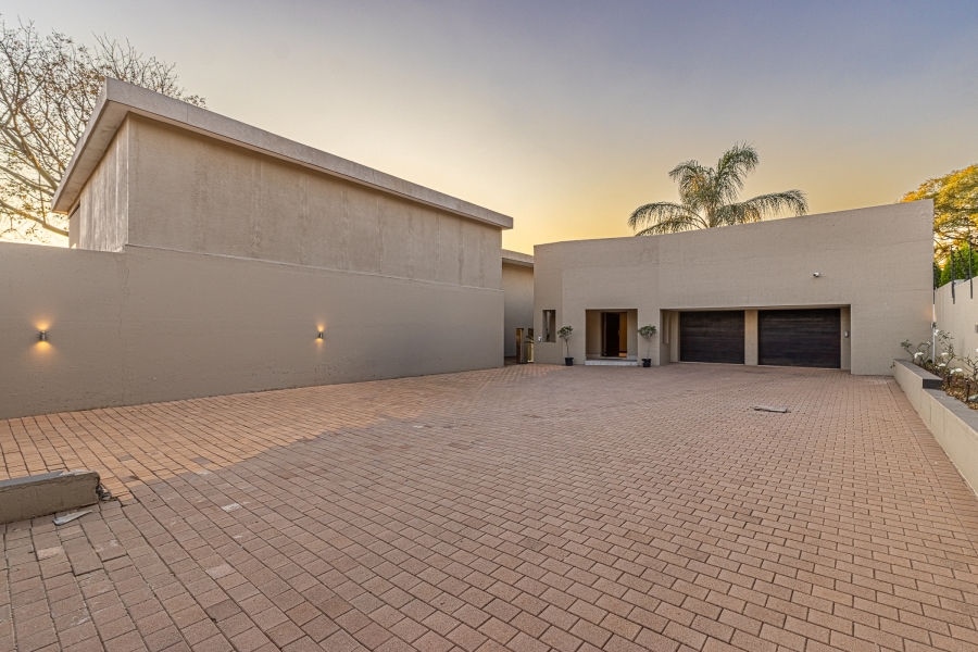To Let 4 Bedroom Property for Rent in Bedfordview Gauteng