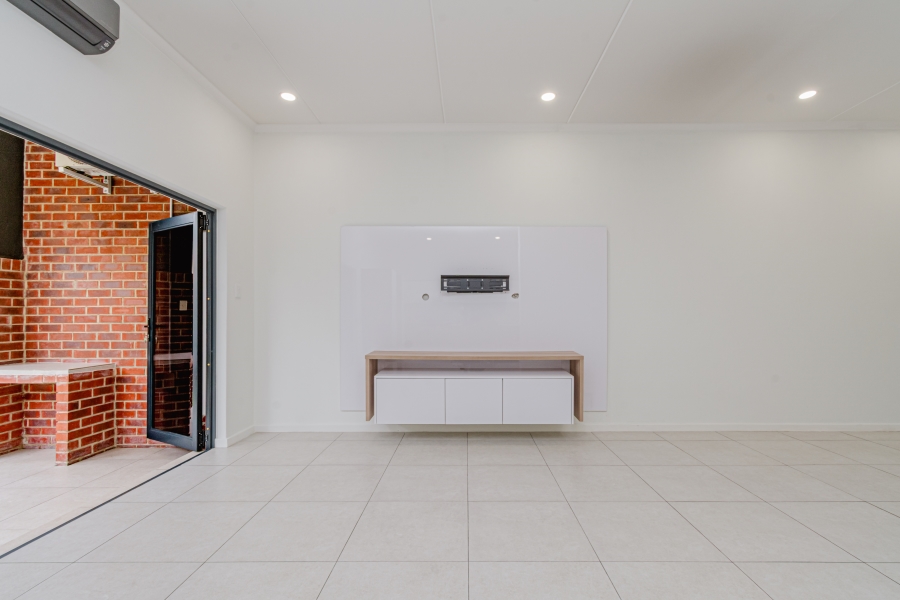 To Let 3 Bedroom Property for Rent in Sunninghill Gauteng
